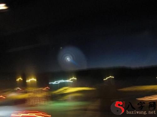 梦见天空出现异象