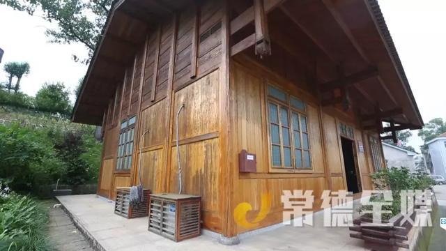 赛博体育常德这个公司从非洲进口木材拼装传统民居住起来很舒适(图3)