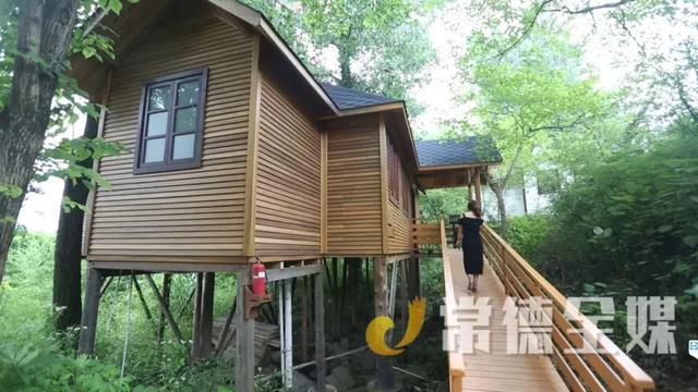 赛博体育常德这个公司从非洲进口木材拼装传统民居住起来很舒适(图5)